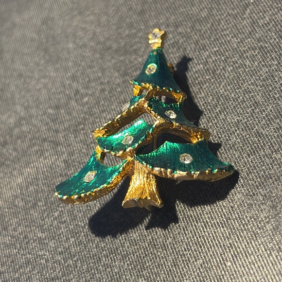 Vintage Clear Rhinestone & Green Enamel Christmas Tree Gold Tone Brooch Pin - Picture 2 of 5